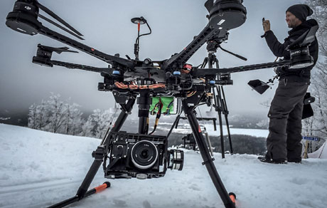 Tournage hivernal avec drone <em>DJI S800 EVO</em> pour une publicité du Mont Orford